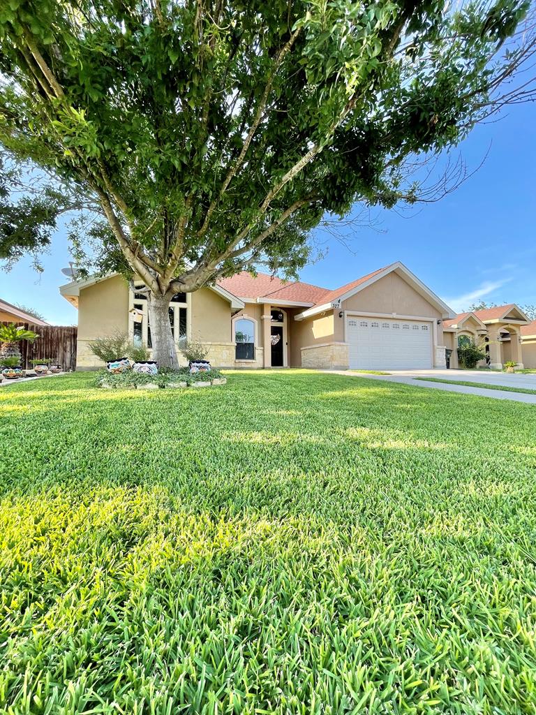 Residential For Sale in Eagle Pass, TX 78852