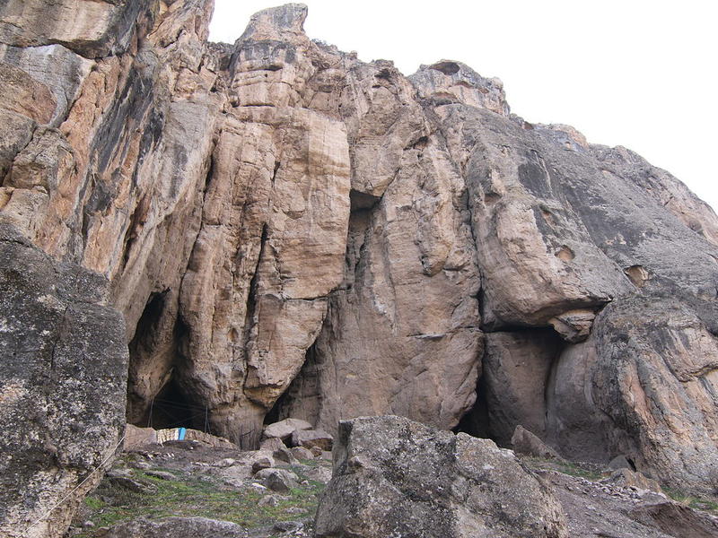 1200px areni 1 cave entrance