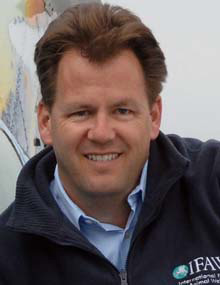 Patrick Ramage, IFAW 国际鲸保护项目主任 Patrick Ramage, IFAW 国际鲸保护项目主任