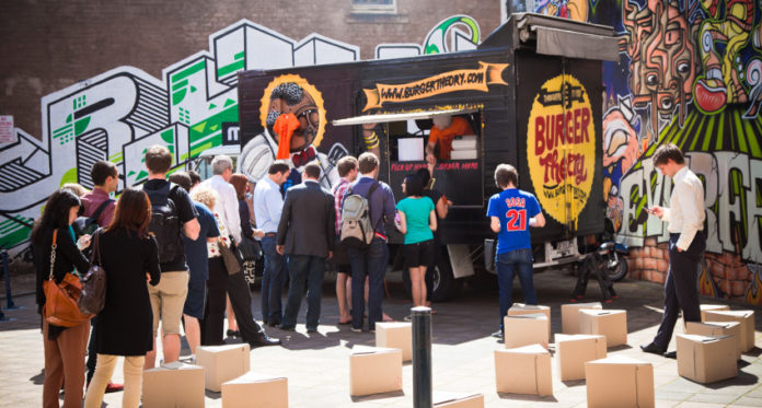 AUS-Burger-Theory-queue-4-850x455