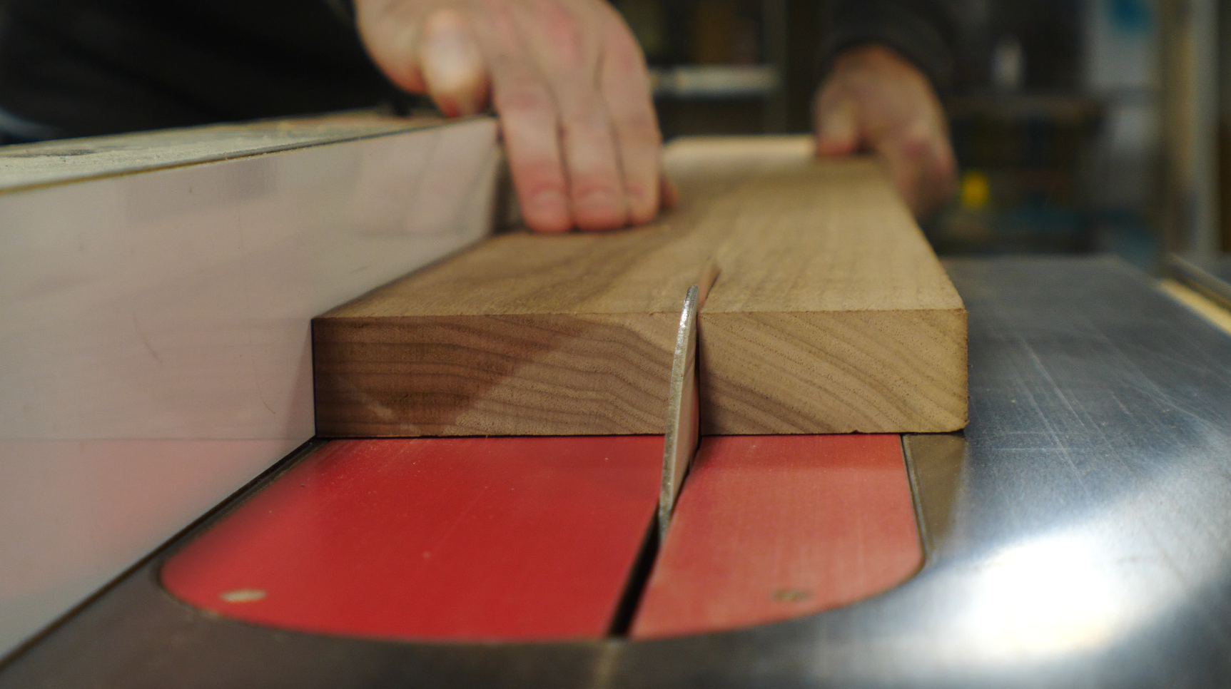 how to make a picture frame / using a table saw