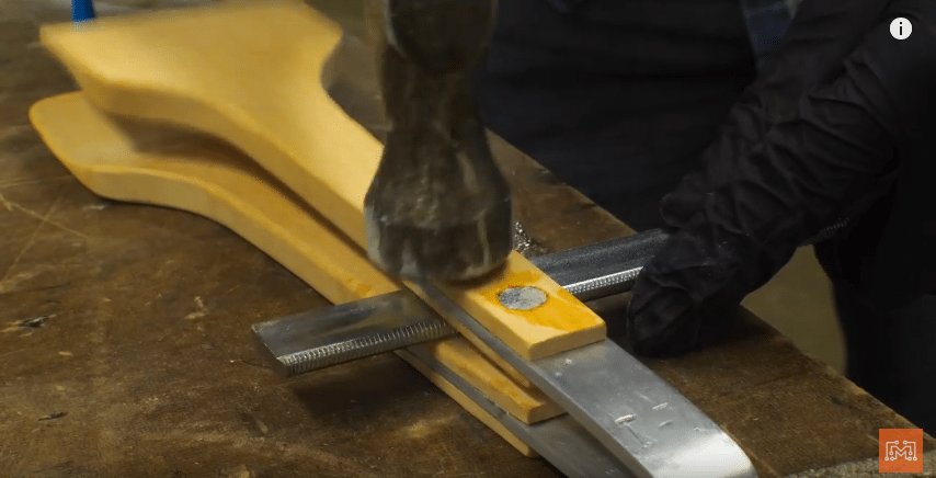 infinity_ganutlet_salad_tongs