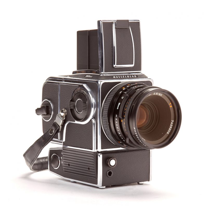 A Hasselblad 553 ELX camera & Zeiss lens, Price Realized $1,560