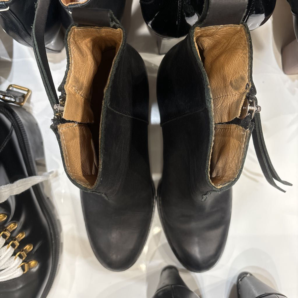 Black Leather Boots, 39