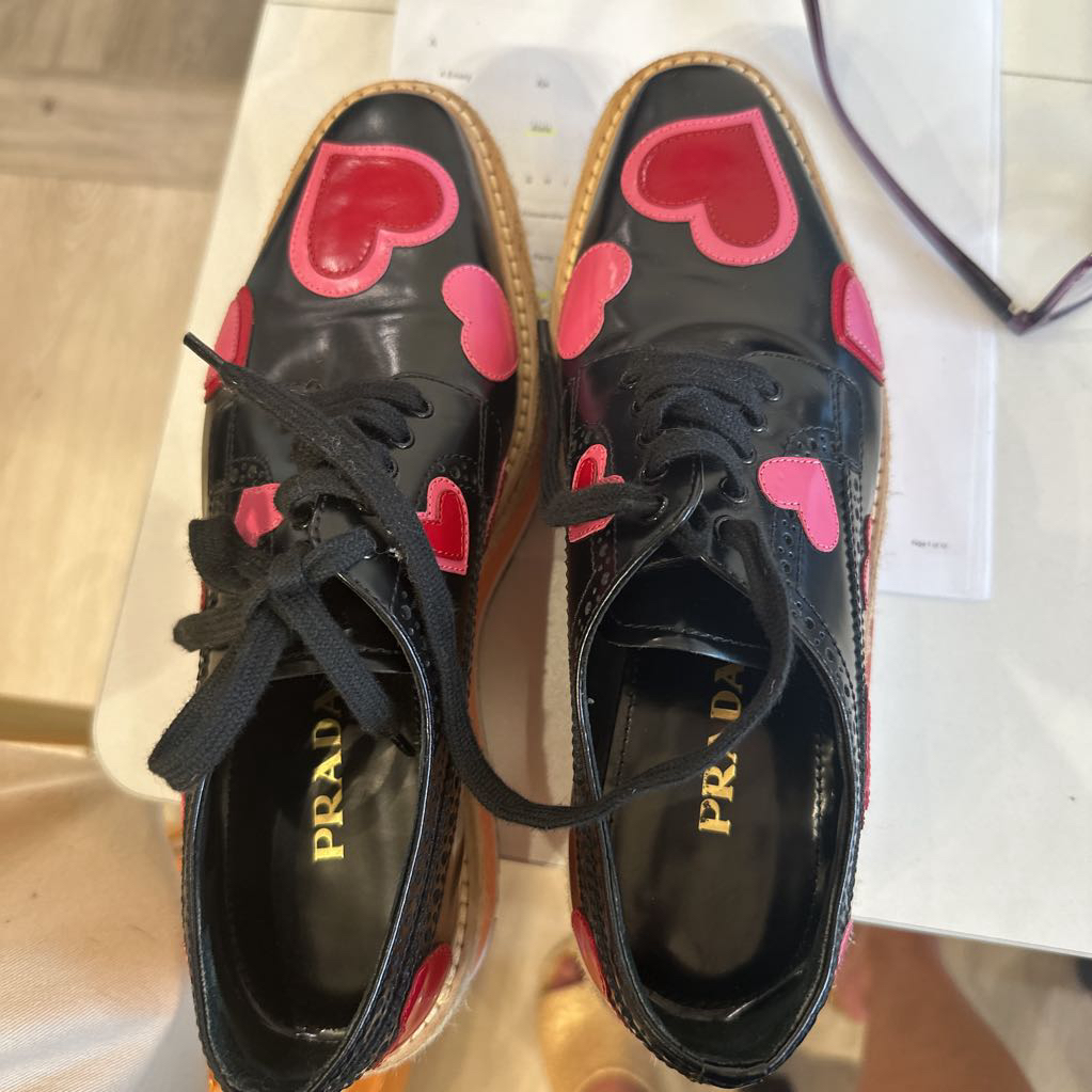 Black Heart Platforms, 38