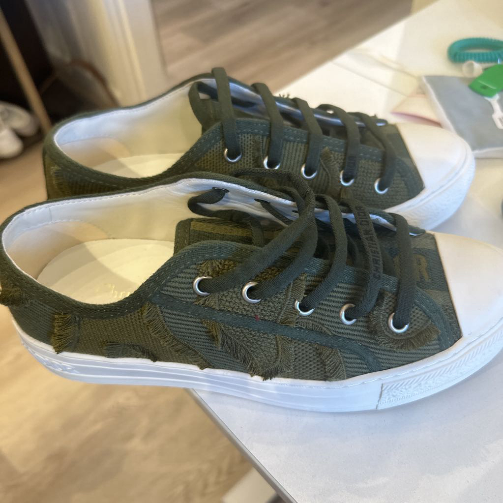 Camo Green Sneaker, 39 (est retail 1090)
