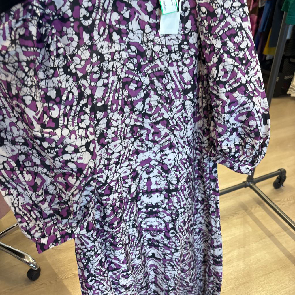 Purple/White Puff Sleeve Dress (NWT 365)