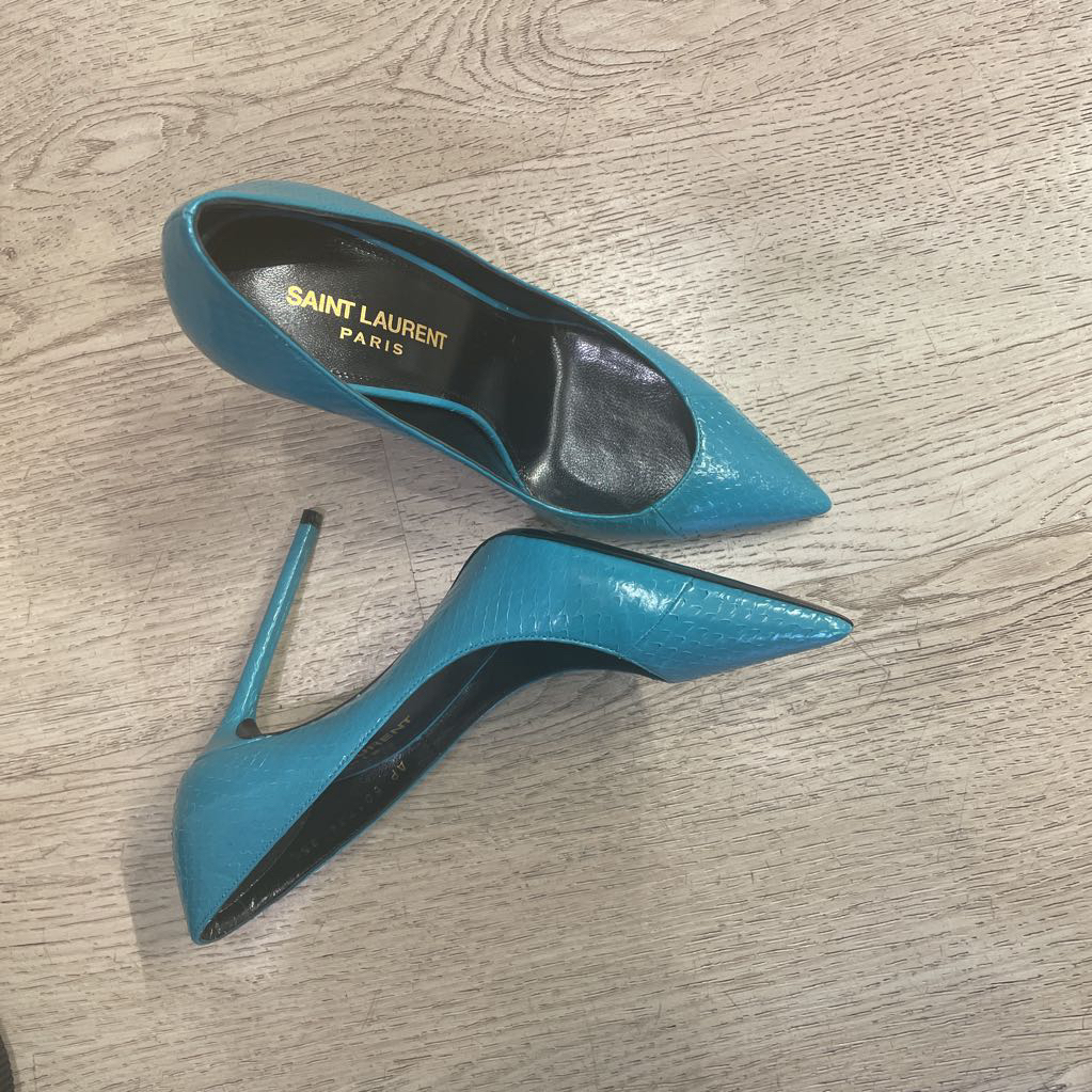 Turquoise Embossed Pumps