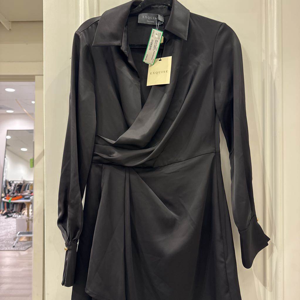 Black Exquise  Gold Buttons Sleeve (NWT