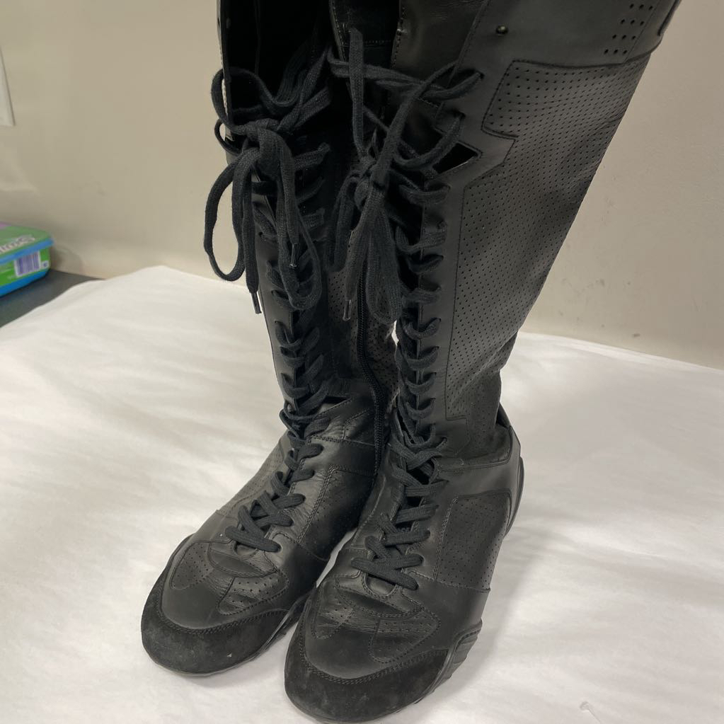Knee High Black Leather Lace Up Boots (38)