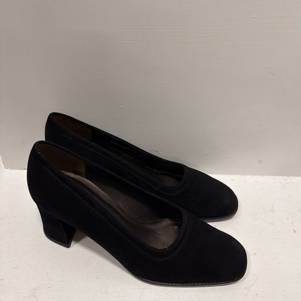 Black Suede Black Heel (7) (NEW)