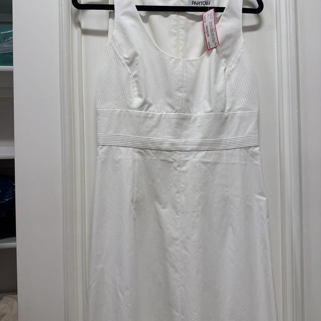White Sleeveless With Accent Ribbing Dress