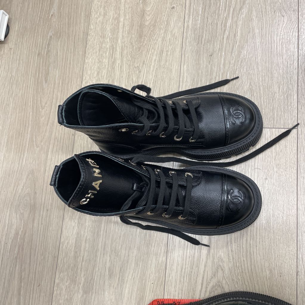 Black Lace Up Combat Boots (est 1800)