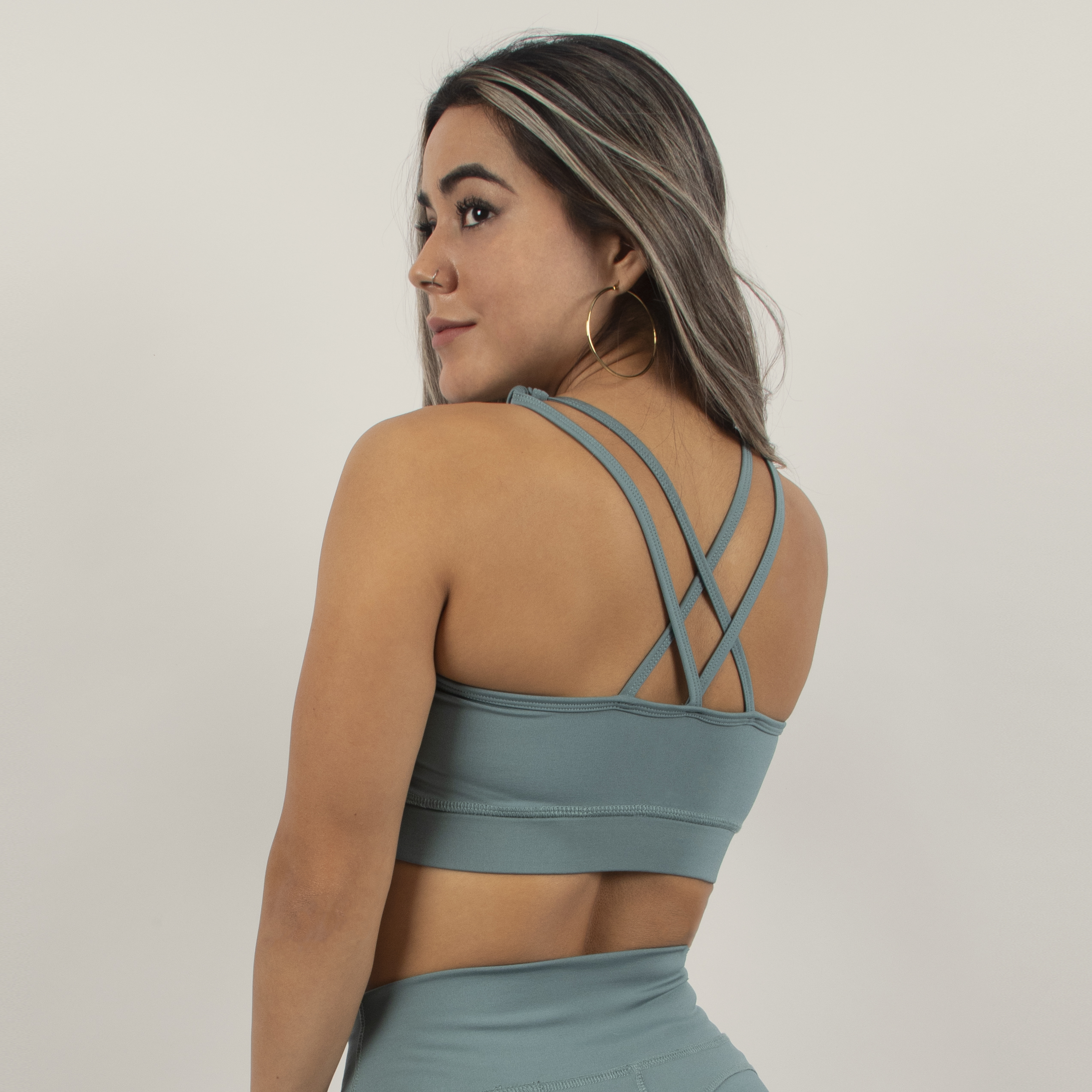 Ripley - TOP DEPORTIVO CEMENTO PARA MUJER
