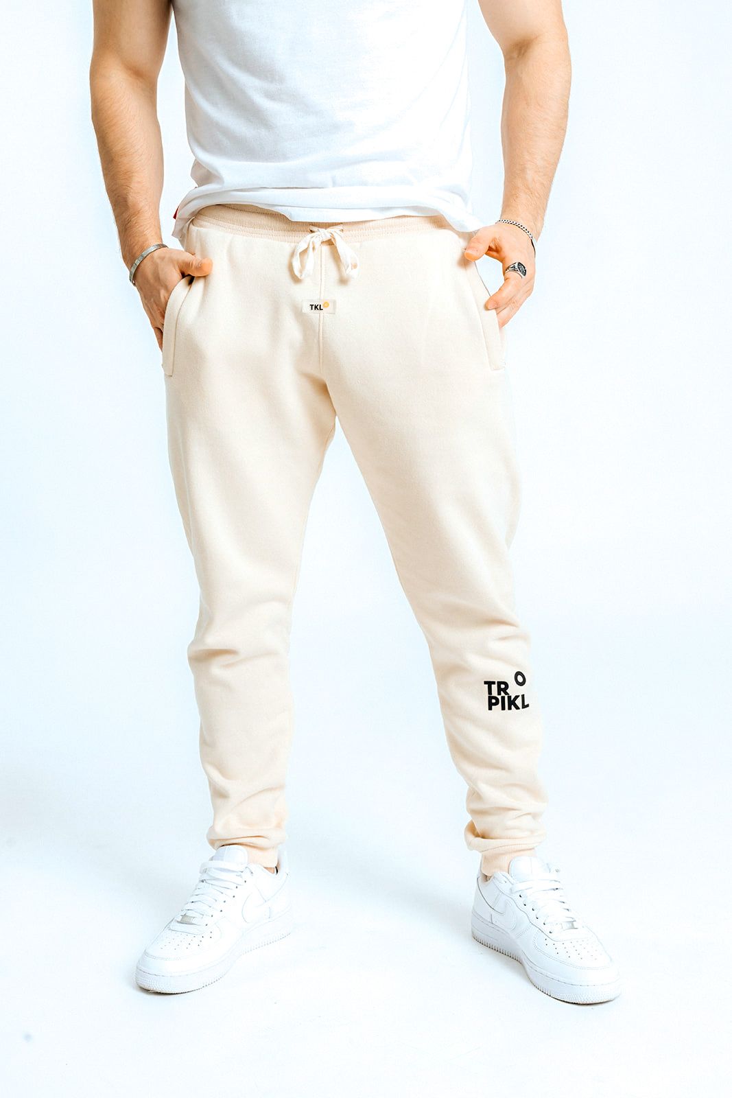 conjunto polera-buzo jogger hombre tropikl lifestyle collection slim fit  beige