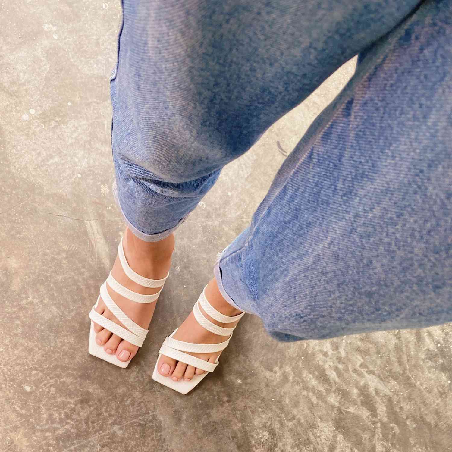 Ripley - SANDALIAS MUJER TEMPOYCO. ECOCUERO KORINA