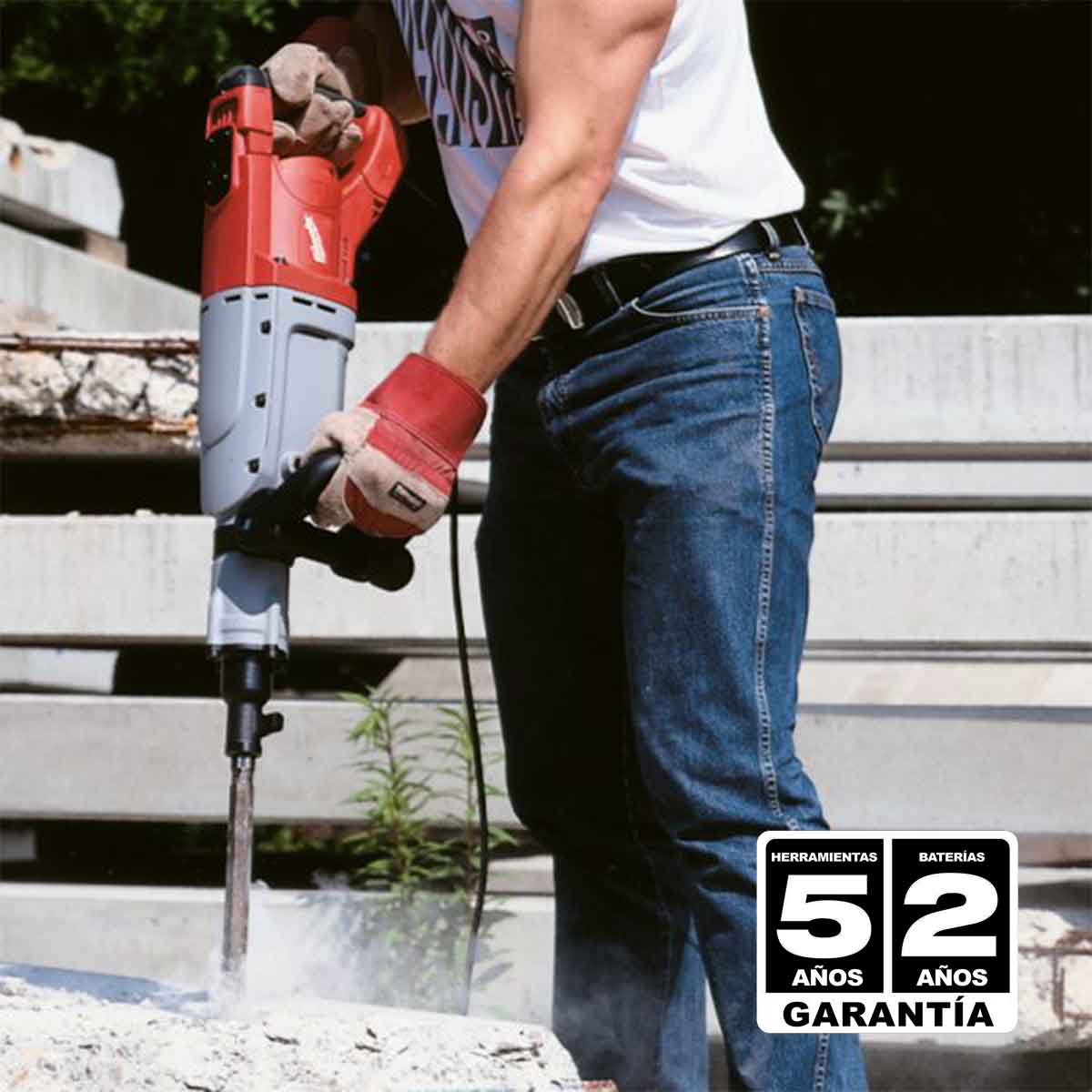 Ripley - MARTILLO DEMOLEDOR MILWAUKEE DE 1600 WATTS ENCASTRE SDS MAX MODELO  KANGO-900S