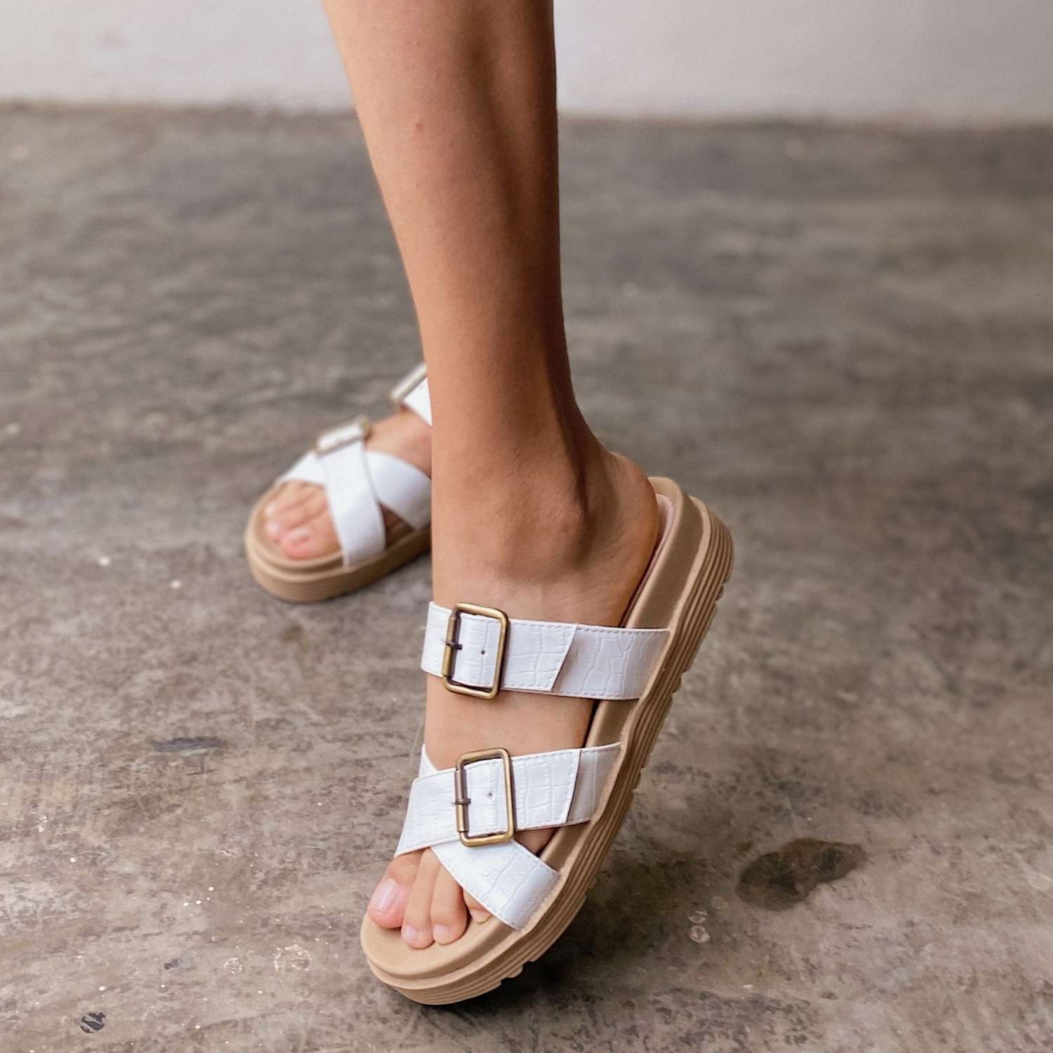 Ripley - SANDALIAS MUJER TEMPOYCO. ECOCUERO LOLA