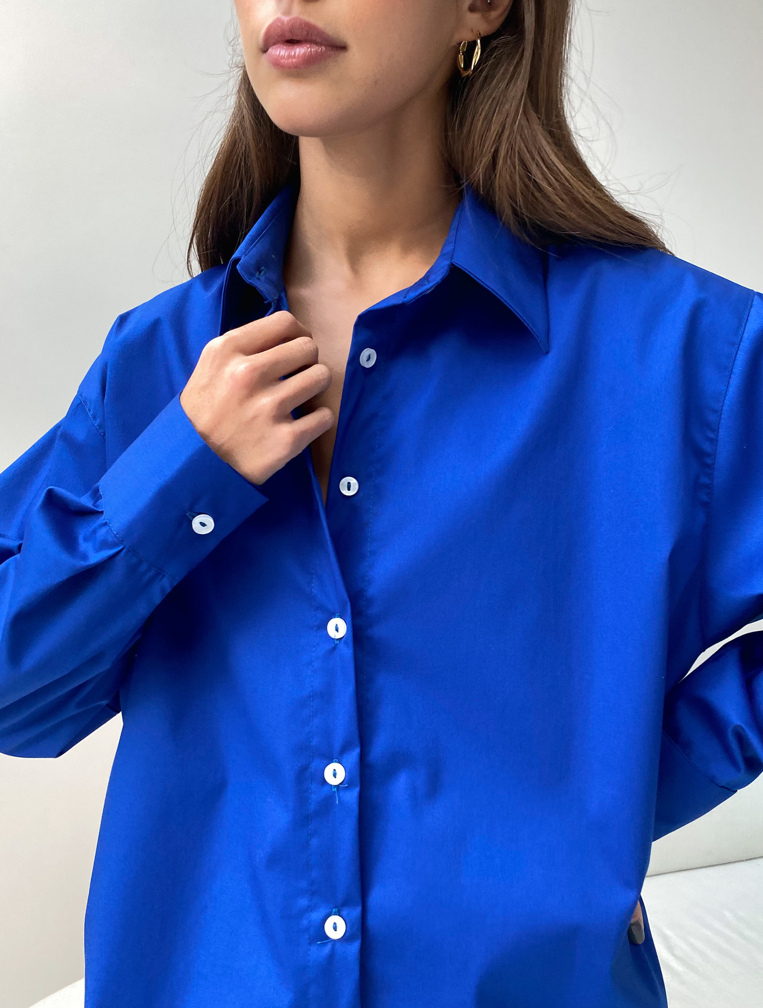 Ripley - CAMISA OVERSIZE 'AZUL ELECTRICO' SOLARY MUJER