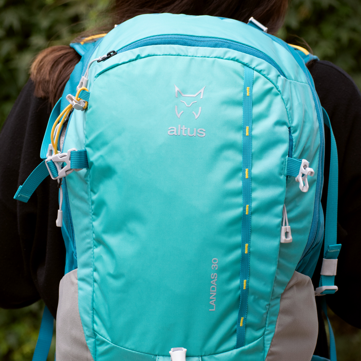 Ripley - MOCHILA TREKKING / HIKING ALTUS LANDAS 30L OCEANO