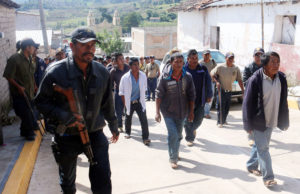 Liberan a comunitarios detenidos por otros comunitarios
