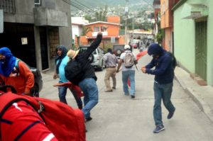 Manifestaciones contra la represión a maestros de Oaxaca