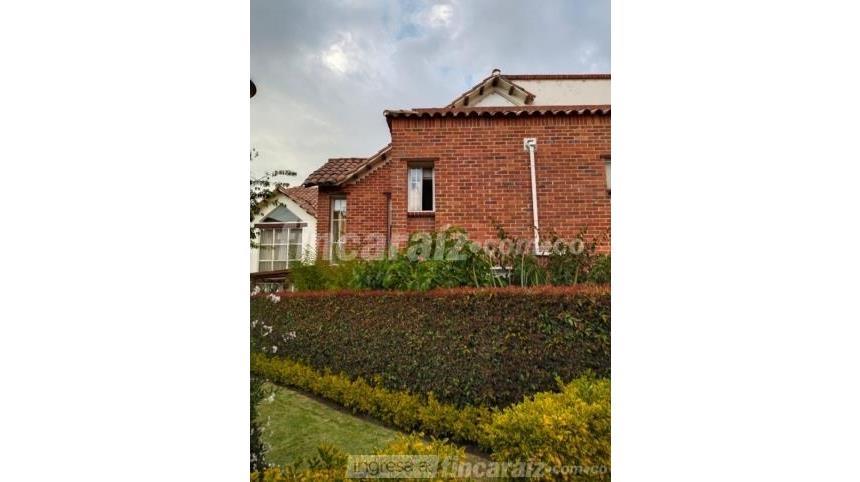 Casa – Soacha, Comuna Soacha Central - Más