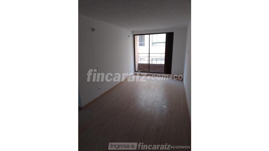 Piso – Bogotá, Lijacá, Localidad Usaquén - Más