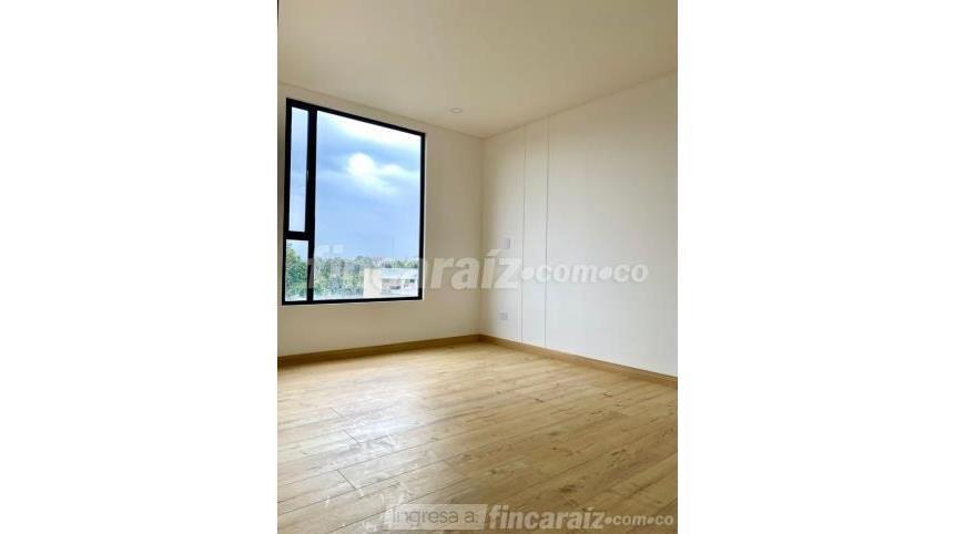 Piso – Bogotá, La Esmeralda, Localidad Teusaquillo - Más
