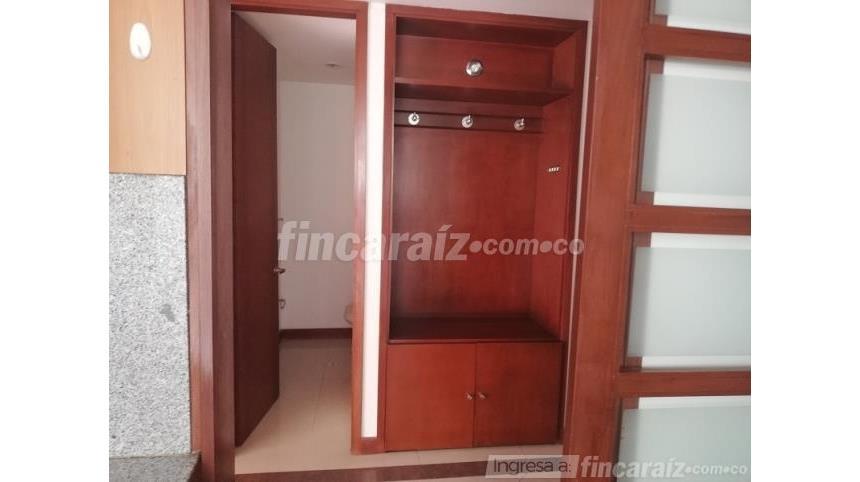 Piso – Bogotá, Santa Bárbara, Localidad Usaquén - Más
