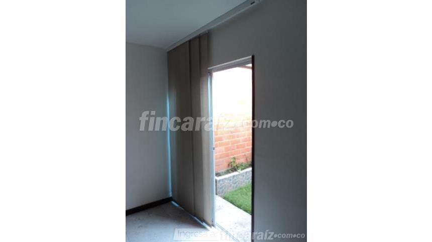 House in Cali, La Hacienda, Comuna 17 - View 2