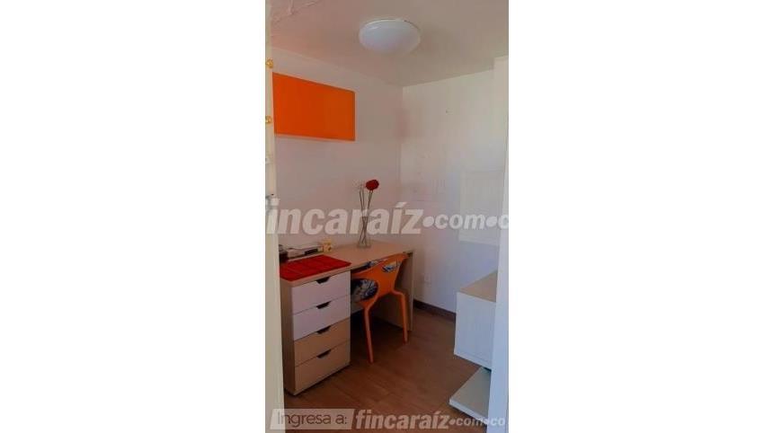 Piso – Bogotá, Parques de la Colina, Localidad Suba - Más