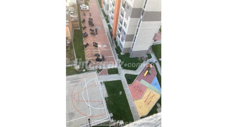 Piso – Bogotá, La Resurrección, Localidad Rafael Uribe Uribe - Más