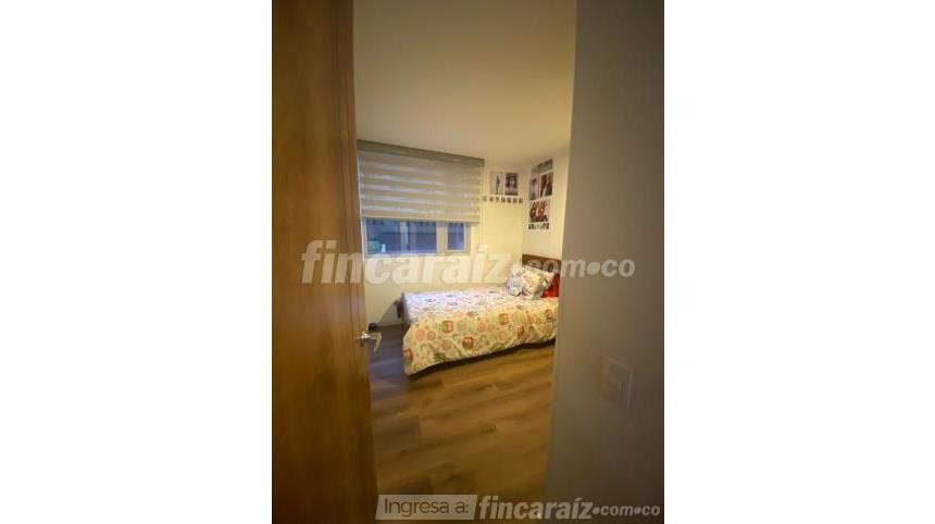 Piso – Bogotá, Álamos, Localidad Engativá - Más