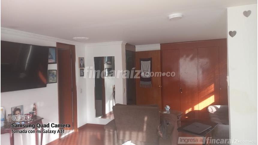 Piso – Bogotá, Parques de la Colina, Localidad Suba - Más