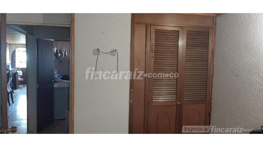 Piso – Bogotá, Capellanía, Localidad Fontibón - Más
