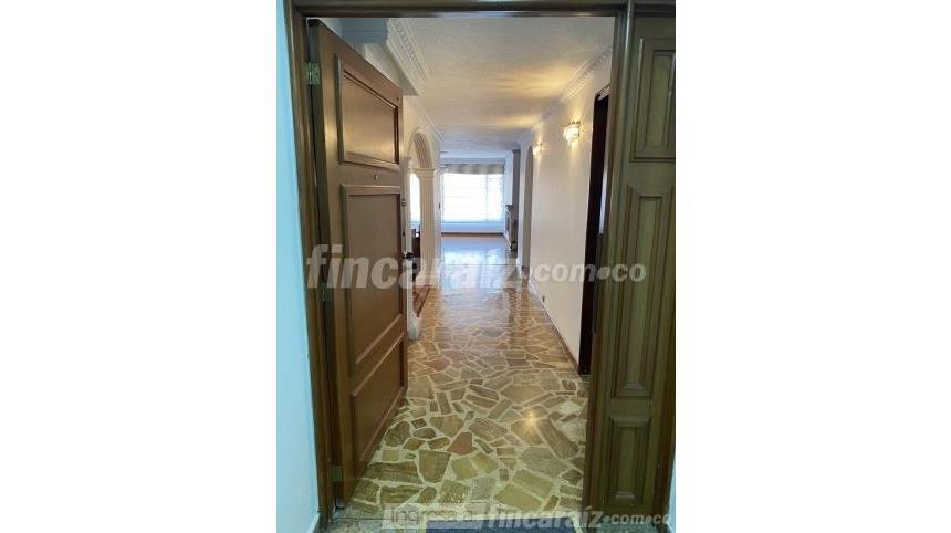 Piso – Bogotá, Santa Bárbara, Localidad Usaquén - Más