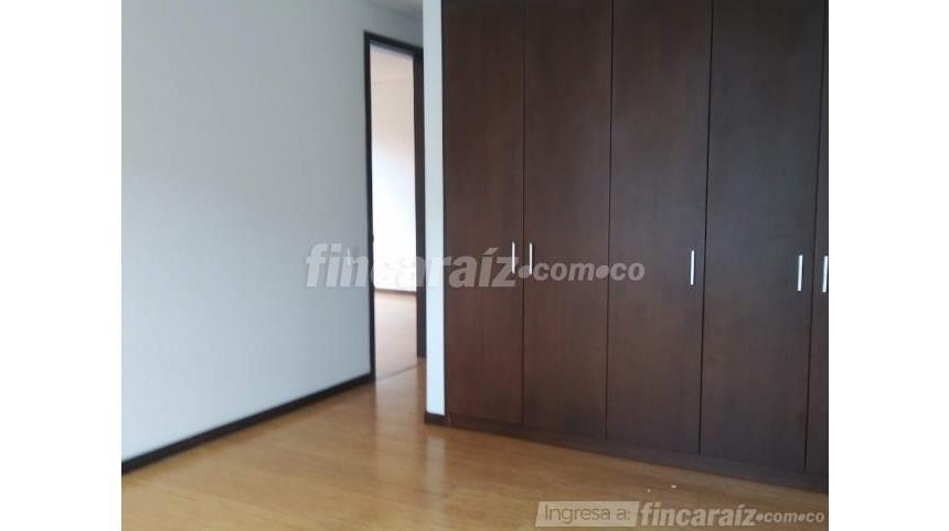 Piso – Bogotá, Chicó Lago - Más