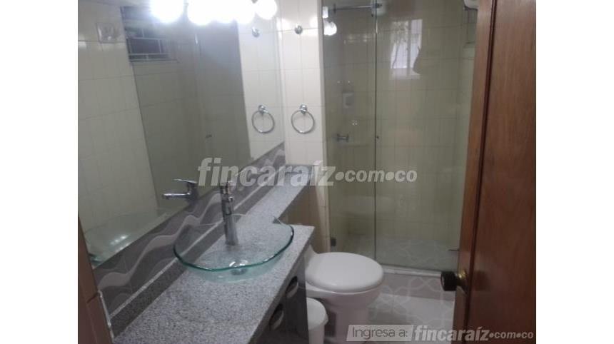 Piso – Bogotá, Bochica, Localidad Engativá - Más