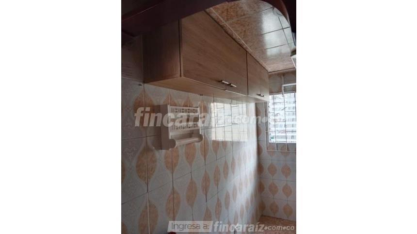 Piso – Bogotá, Ciudad Bochica, Localidad Rafael Uribe Uribe - Más