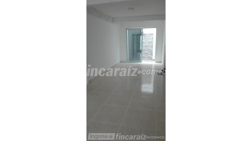 Kuća, 180 m², zemljište 180 m²
