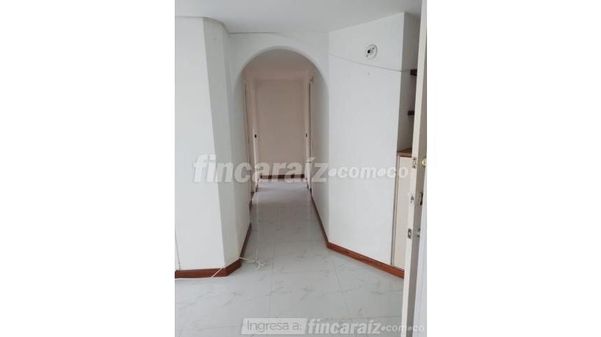 Piso – Bogotá, Portales del Norte, Localidad Suba - Más