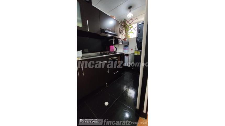 Piso – Bogotá, El Rincón, Localidad Suba - Más