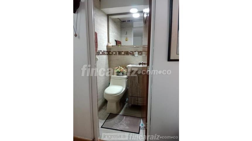 Piso – Bogotá, Localidad Engativá - Más