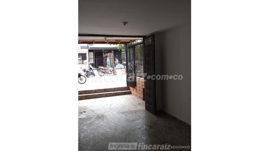Local en Arriendo - Más
