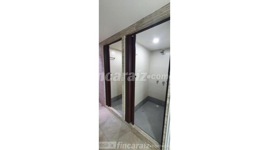 Local en Arriendo - Поглед 3