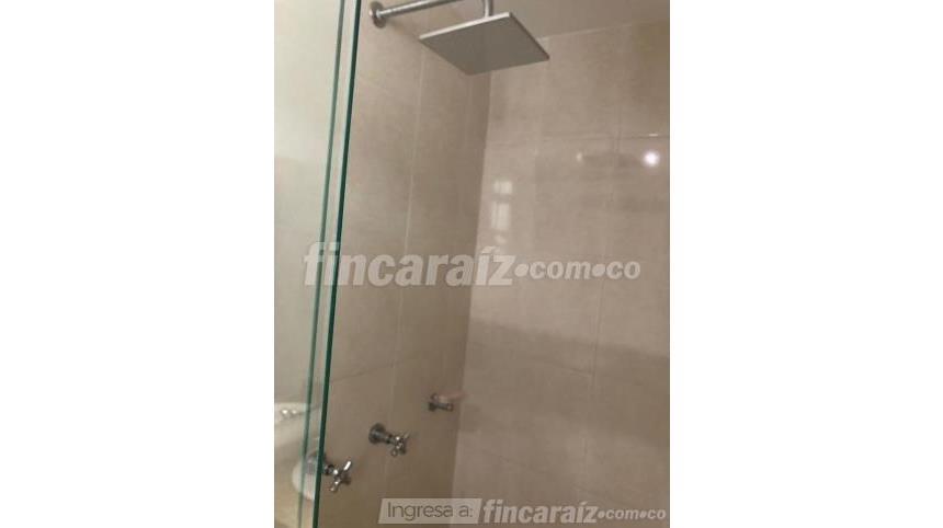 Piso – Bogotá, Santa Bárbara, Localidad Usaquén - Más