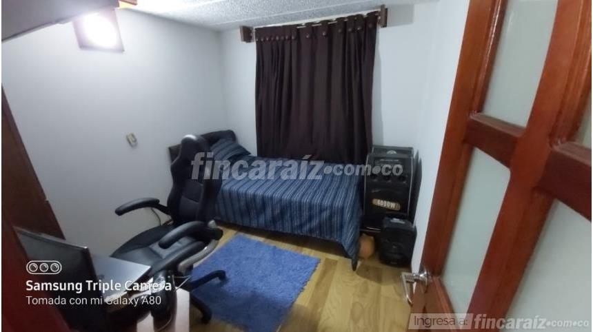 Piso – Bogotá, Parques de Villa Javier, Localidad Bosa - Más