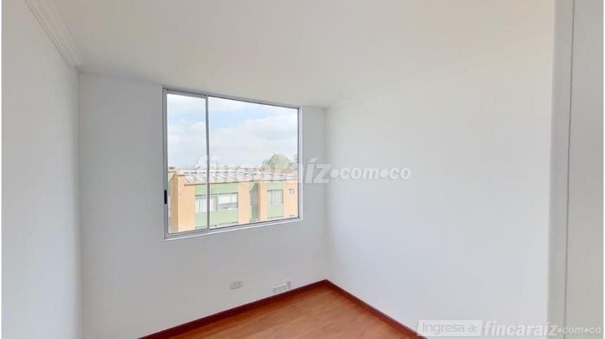 Piso – Bogotá, Timiza, Localidad Kennedy - Más