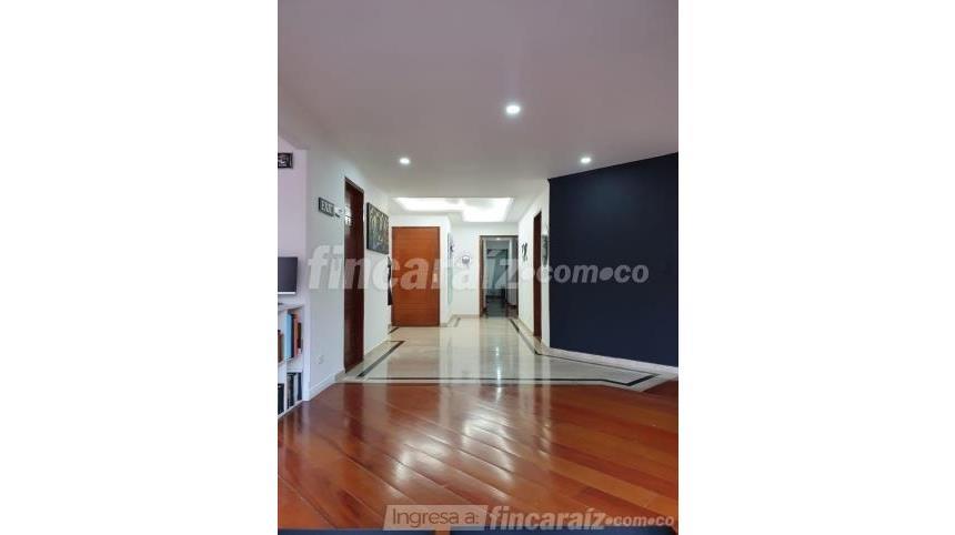 Piso – Bogotá, La Esmeralda, Localidad Teusaquillo